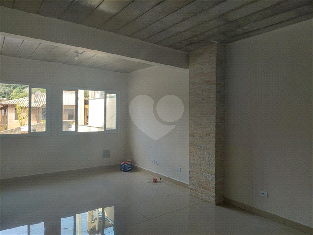 Casa à venda com 3 quartos, 111m² - Foto 3