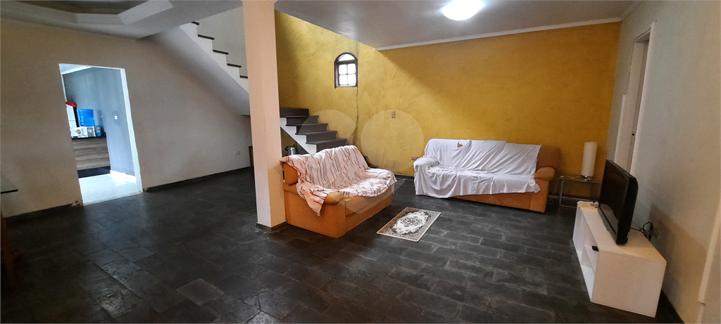 Casa de Condomínio à venda com 3 quartos, 321m² - Foto 3