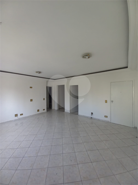 Apartamento Reformado em Pinheiros – 115m²