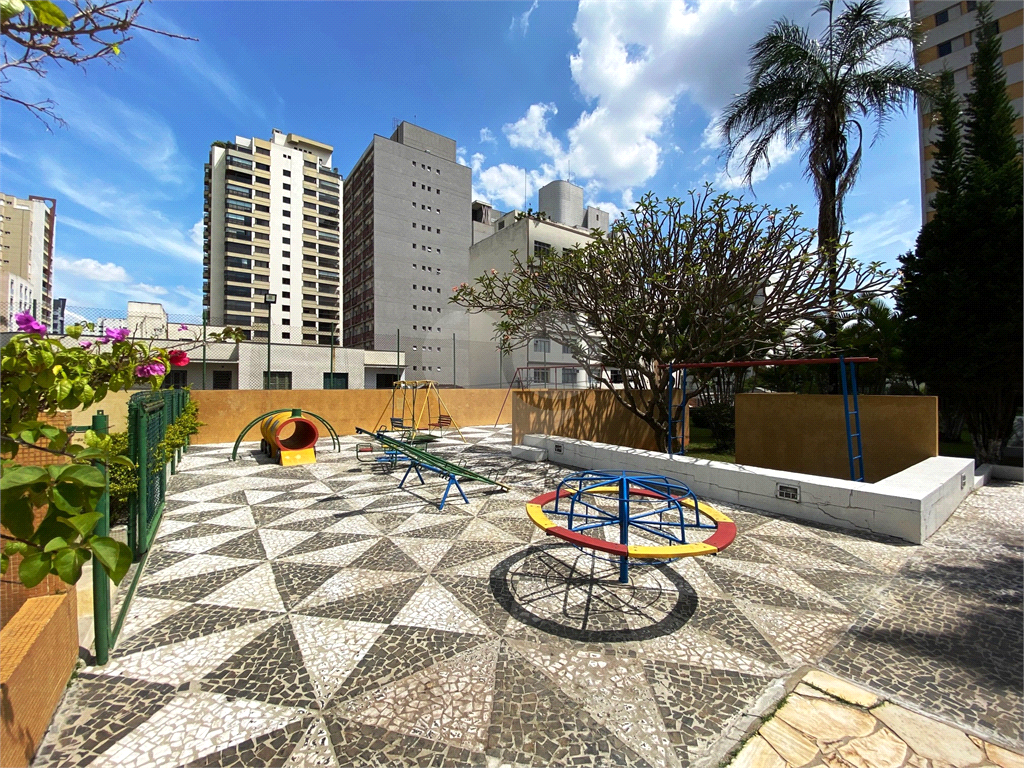 Apartamento Reformado em Pinheiros – 115m²