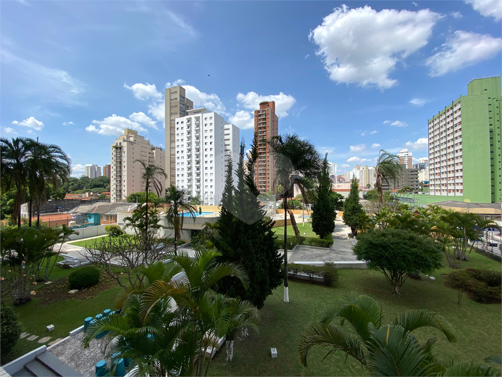 Apartamento Reformado em Pinheiros – 115m²