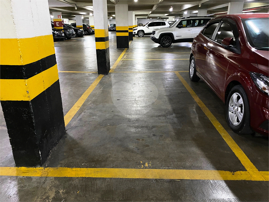 Apartamento Reformado em Pinheiros – 115m²