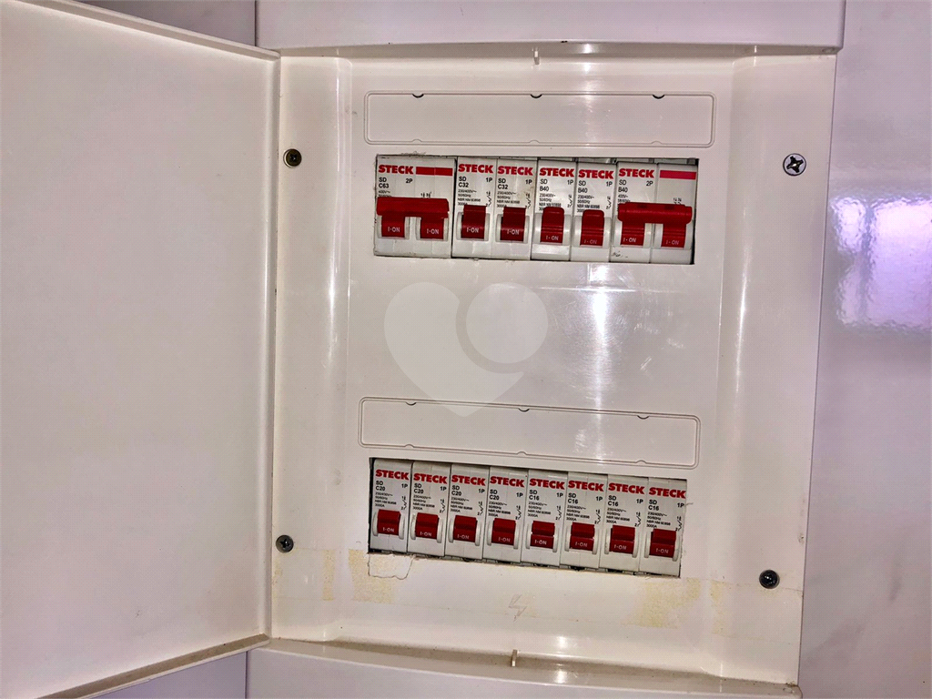Apartamento Reformado em Pinheiros – 115m²