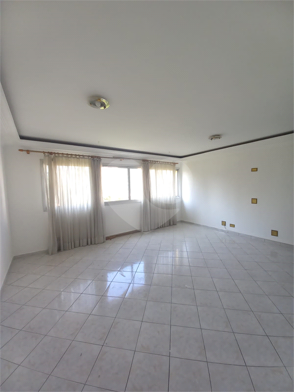 Apartamento Reformado em Pinheiros – 115m²