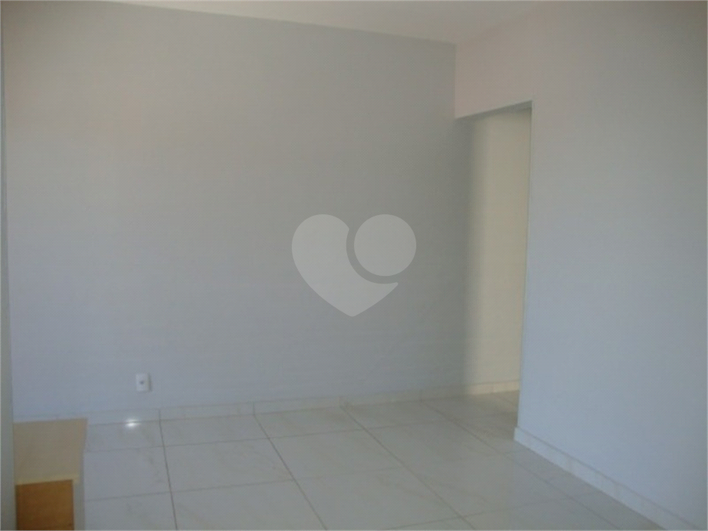 Apartamento à venda com 2 quartos, 67m² - Foto 14