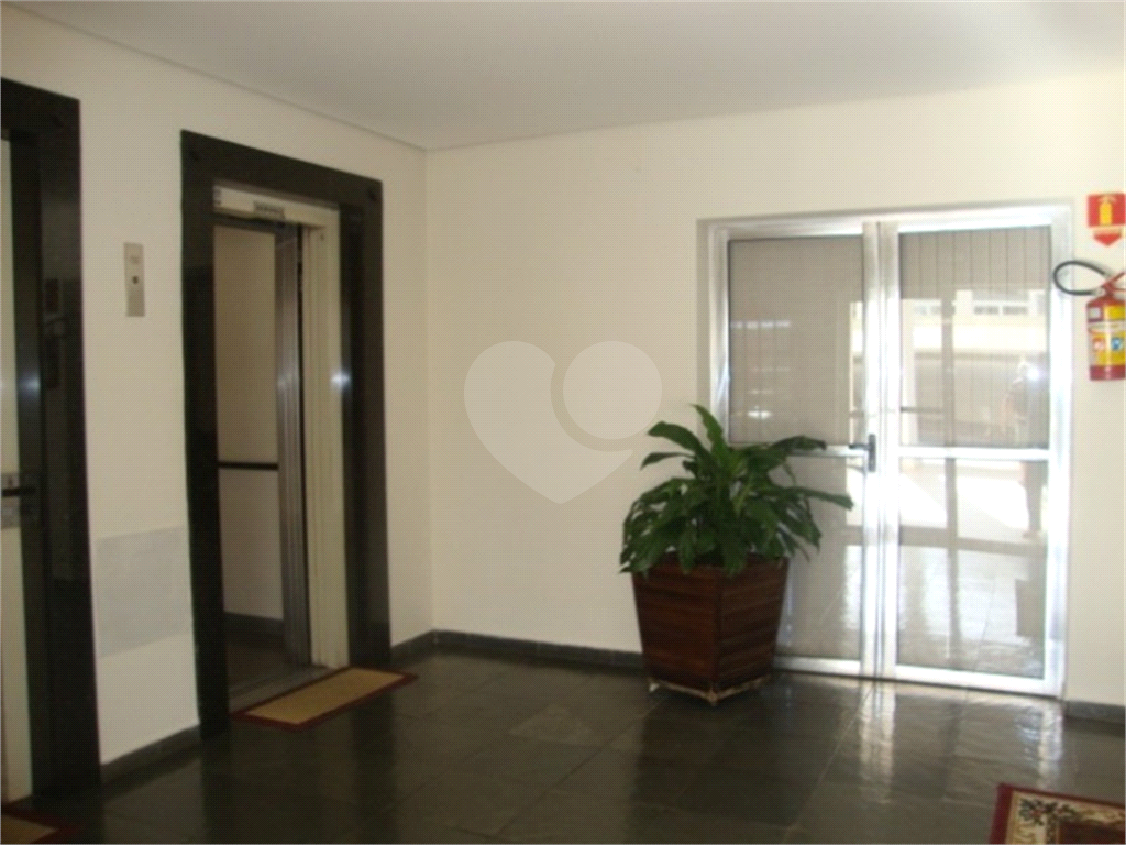 Apartamento à venda com 2 quartos, 67m² - Foto 25
