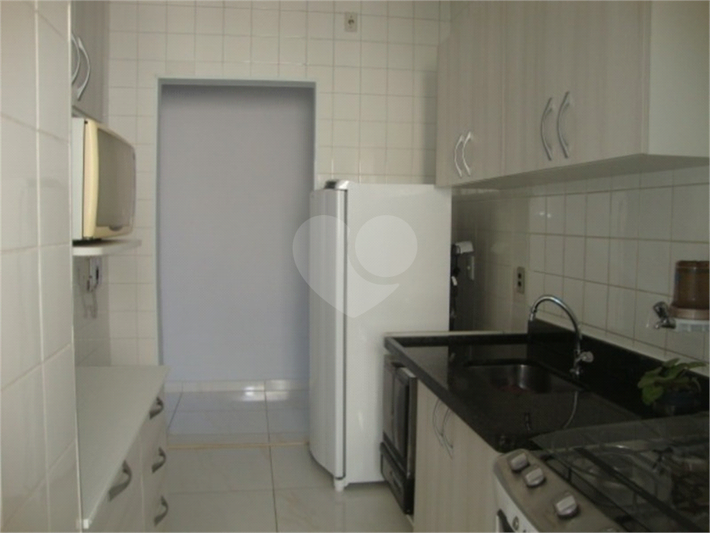 Apartamento à venda com 2 quartos, 67m² - Foto 17