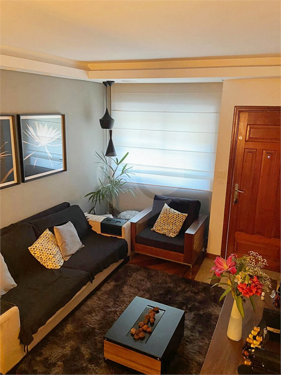 Casa de Condominio no Horto Florestal com 3 dormitórios