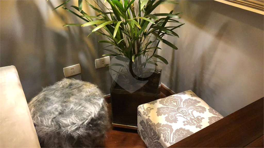 Casa de Condominio no Horto Florestal com 3 dormitórios