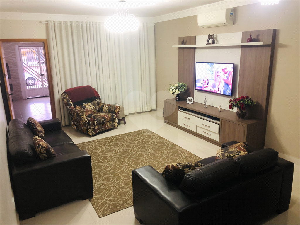Sobrado em Santana com 3 dormitórios sendo 1 suite