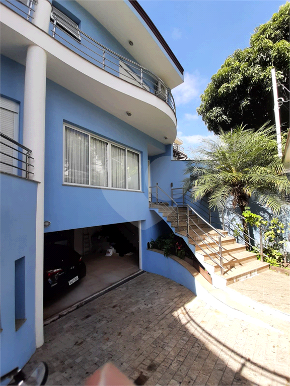 Sobrado  de Alto Padrão para Venda com Piscina no Alto de Santana