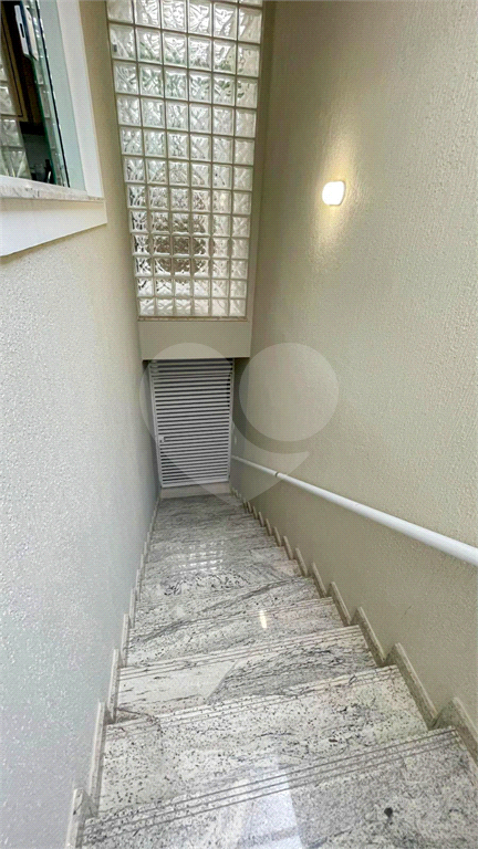 Sobrado a venda 3 suítes - 4 vagas  - Parada inglesa 800 metros do metro. 