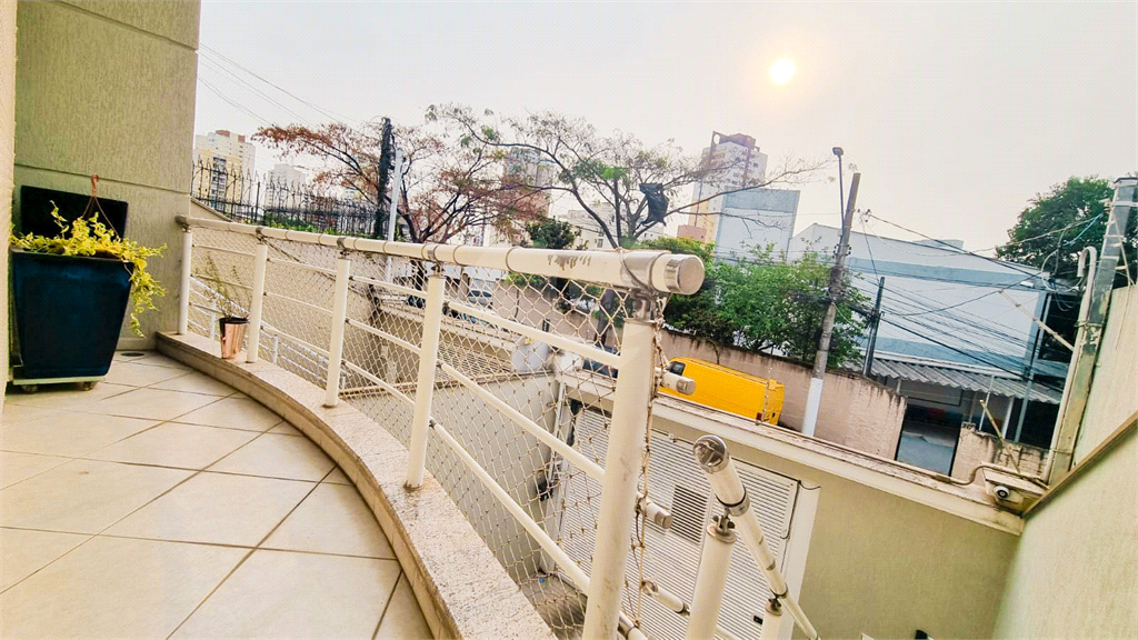 Sobrado a venda 3 suítes - 4 vagas  - Parada inglesa 800 metros do metro. 
