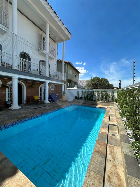 Sobrado Jd. França | 4 Suítes | 5 vagas | 455m² | Piscina 
