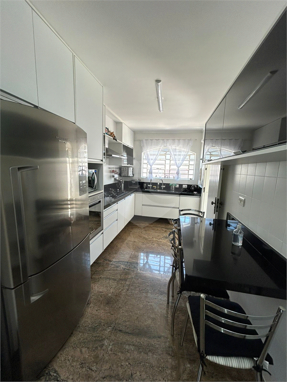 Sobrado Jd. França | 4 Suítes | 5 vagas | 455m² | Piscina 