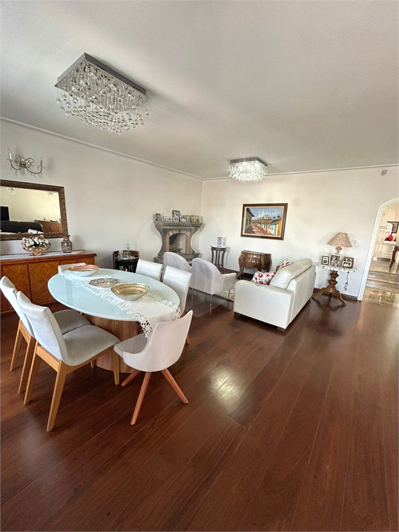 Sobrado Jd. França | 4 Suítes | 5 vagas | 455m² | Piscina 