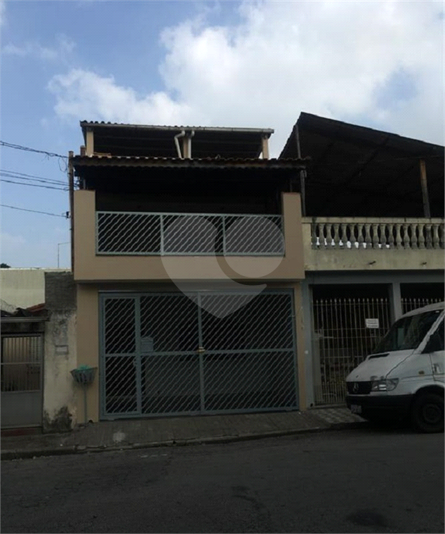 Imóvel para renda - 3 casas no mesmo terreno