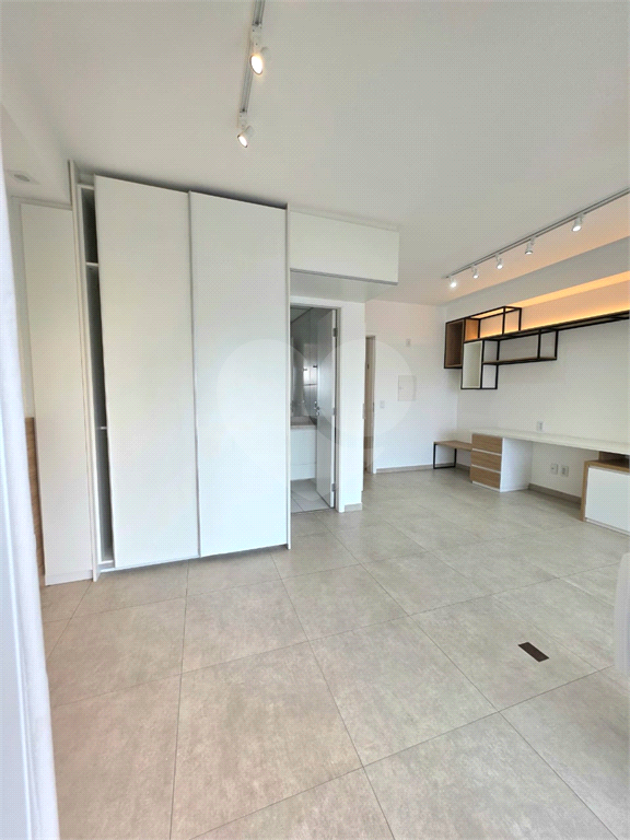 Imóvel 35m² quarto, varanda, lazer completo 1 vaga de garagem Pinheiros