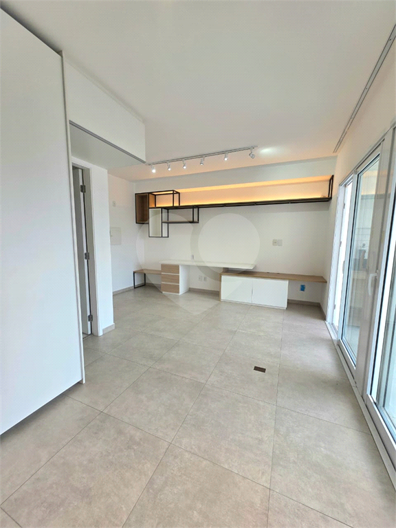 Imóvel 35m² quarto, varanda, lazer completo 1 vaga de garagem Pinheiros