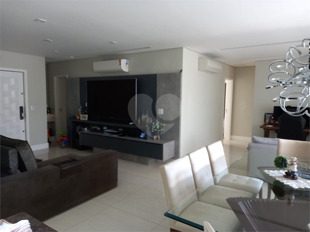 Apartamento à venda - 3 quartos, 1 suíte, 3 vagas, varanda Gourmet - Tremembé - SP