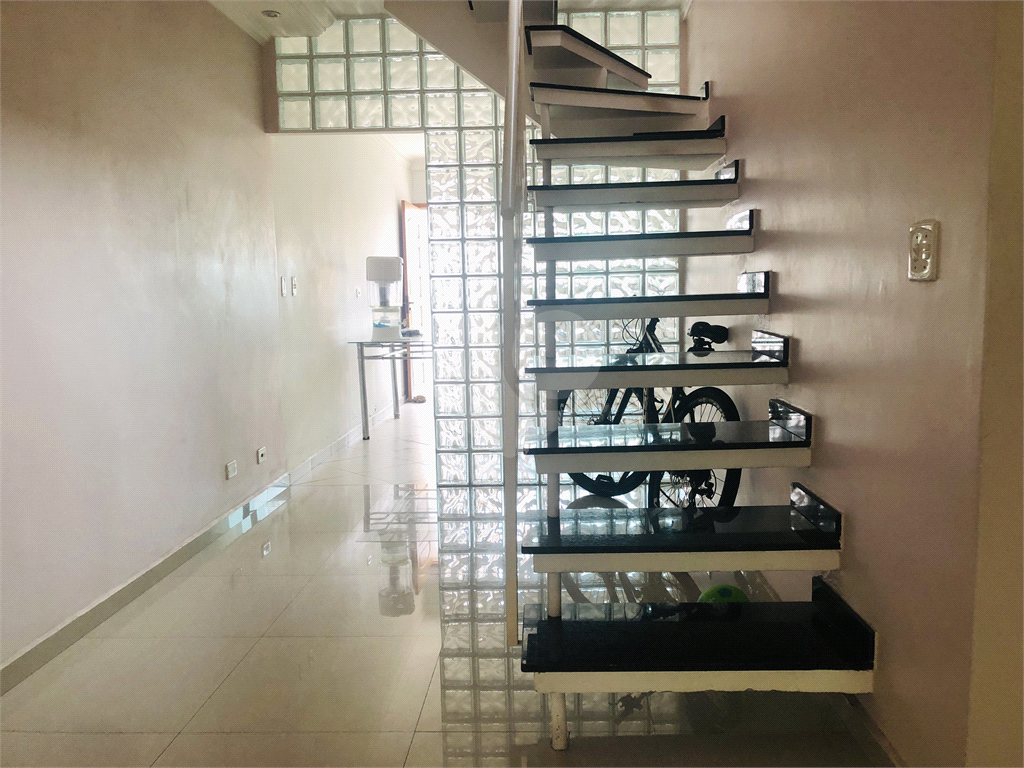 OPORTUNIDADE IMPERDIVEL SOBRADO À VENDA / CINCO MINUTOS DO METRÔ PARADA INGLESA