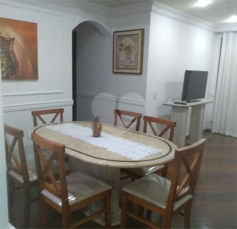 APARTAMENTO em VILA CARRÃO