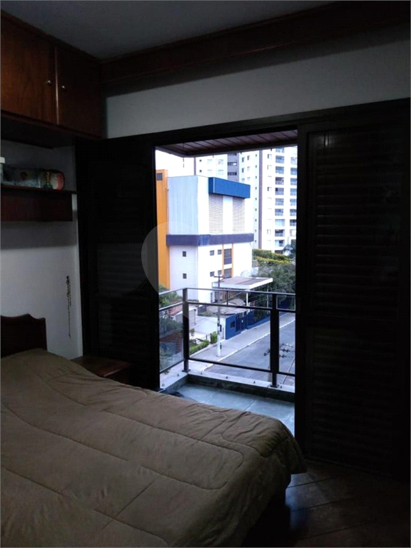APARTAMENTO em VILA CARRÃO
