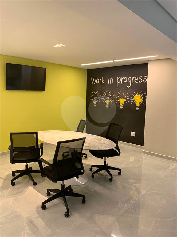 Studio em Prédio Novo com excelente infraestrutura e 500 metros do Metro Santana 