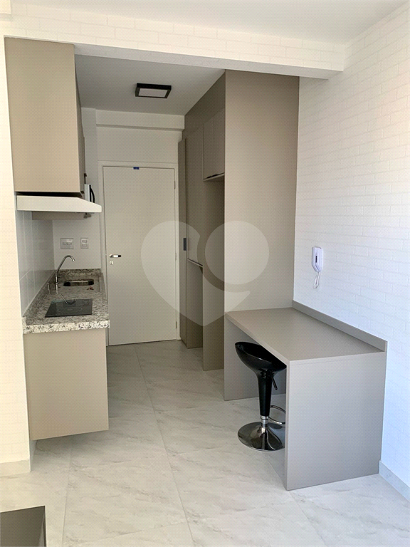 Studio em Prédio Novo com excelente infraestrutura e 500 metros do Metro Santana 