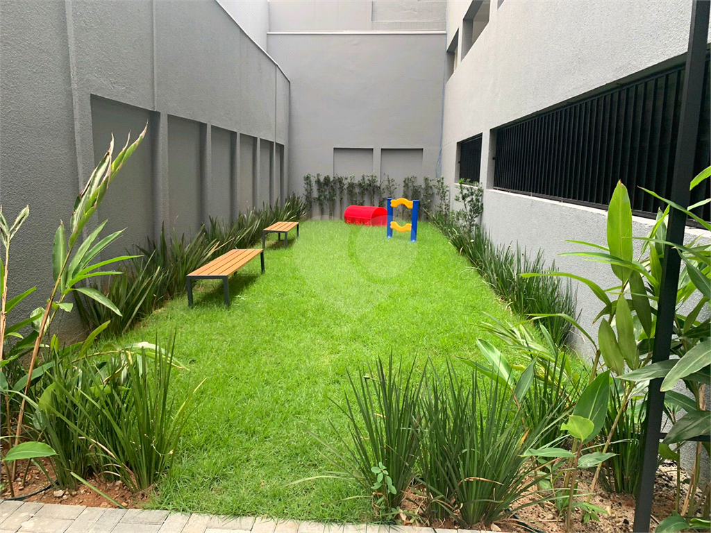 Studio em Prédio Novo com excelente infraestrutura e 500 metros do Metro Santana 