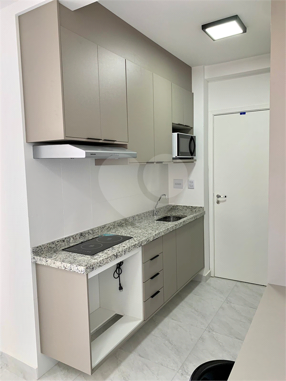 Studio em Prédio Novo com excelente infraestrutura e 500 metros do Metro Santana 