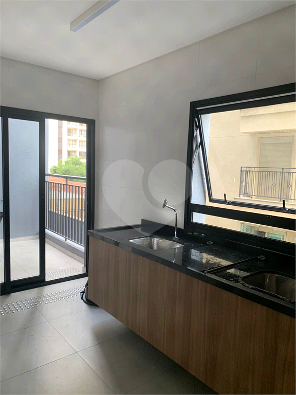 Studio em Prédio Novo com excelente infraestrutura e 500 metros do Metro Santana 