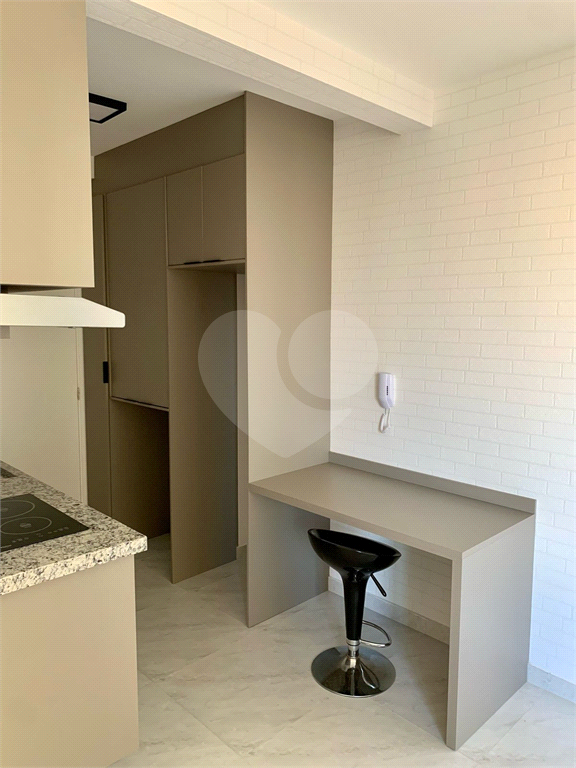 Studio em Prédio Novo com excelente infraestrutura e 500 metros do Metro Santana 