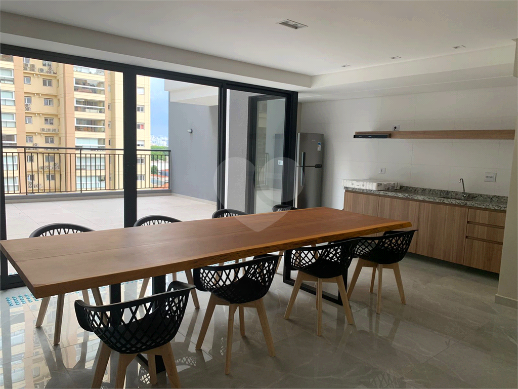 Studio em Prédio Novo com excelente infraestrutura e 500 metros do Metro Santana 