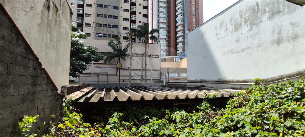 Sobrado com muito espaço no Anália Franco