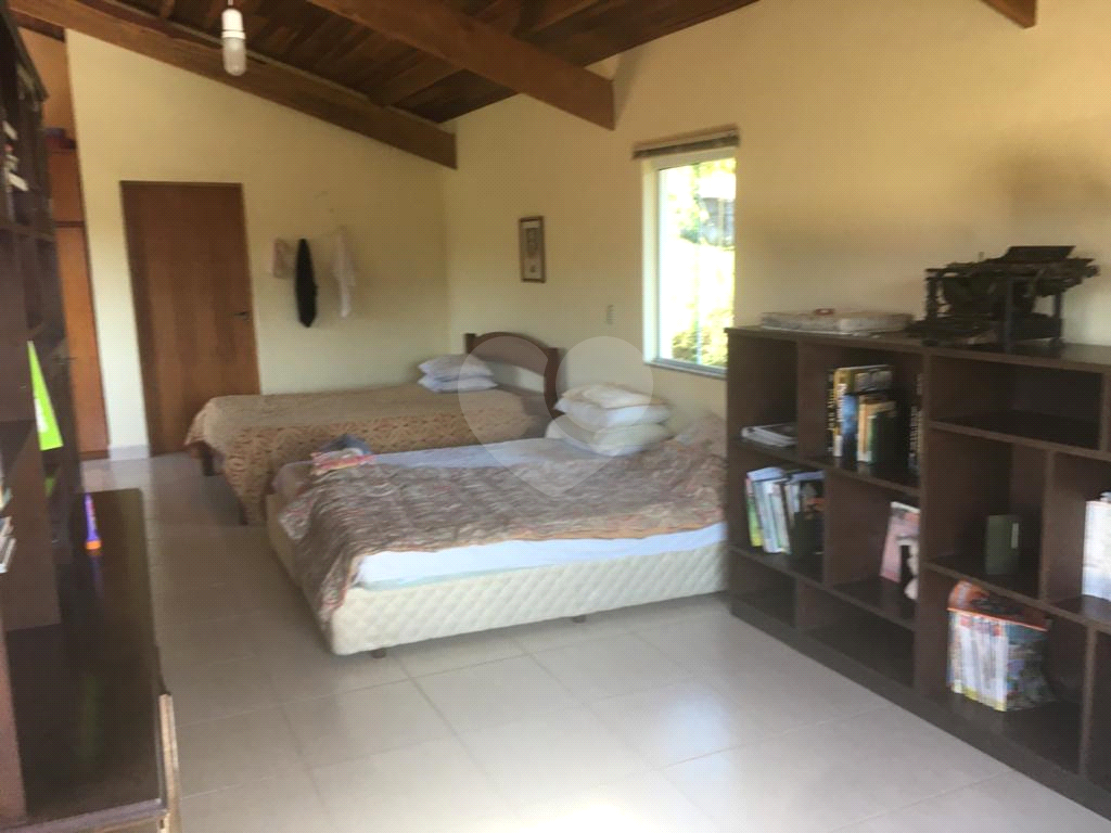 Casa de Condomínio à venda e aluguel com 4 quartos, 332m² - Foto 12