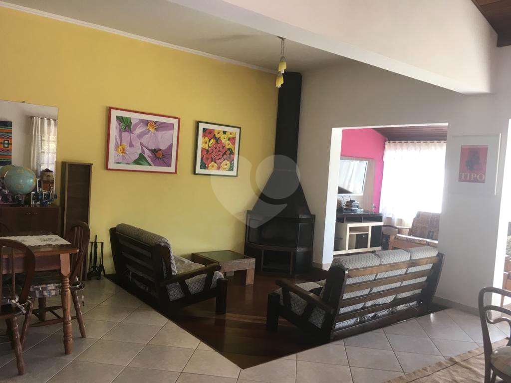 Casa de Condomínio à venda e aluguel com 4 quartos, 332m² - Foto 17