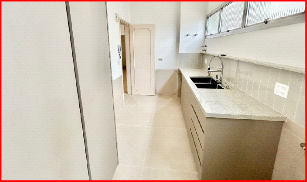 APARTAMENTO em HIGIENÓPOLIS