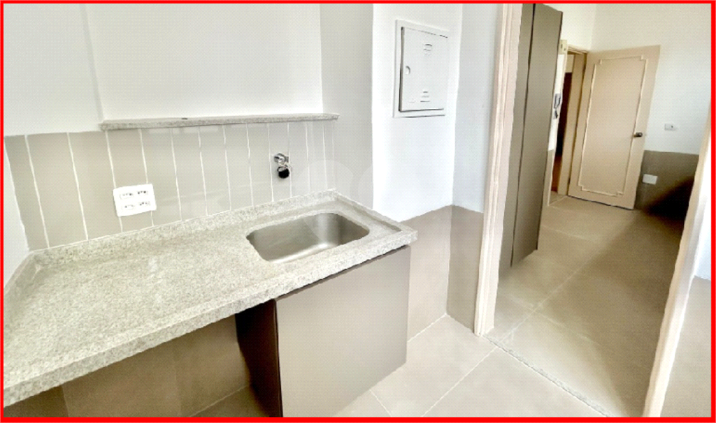 APARTAMENTO em HIGIENÓPOLIS