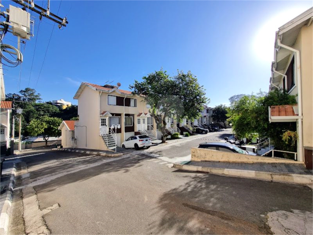CONDOMÍNIO em JARDIM JARAGUÁ
