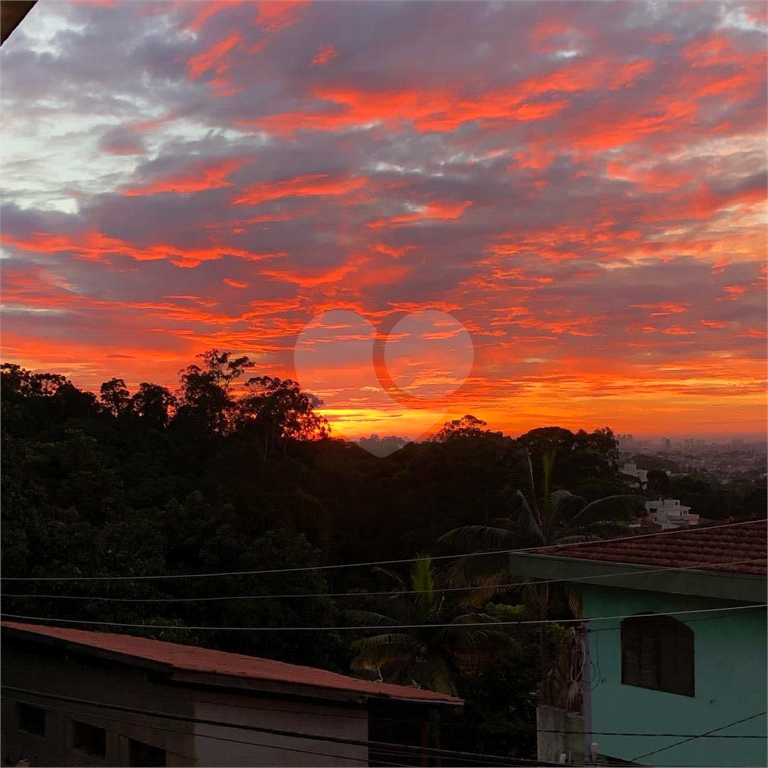 Sobrado à venda no Jd. Arnoni, 400 m²