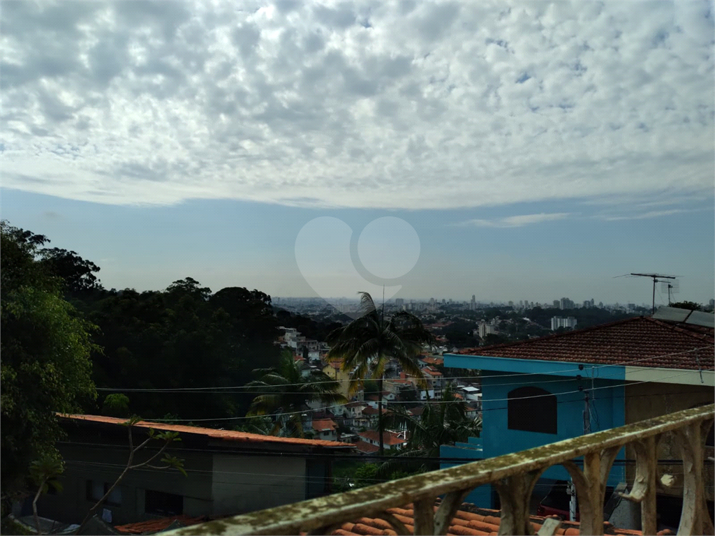 Sobrado à venda no Jd. Arnoni, 400 m²