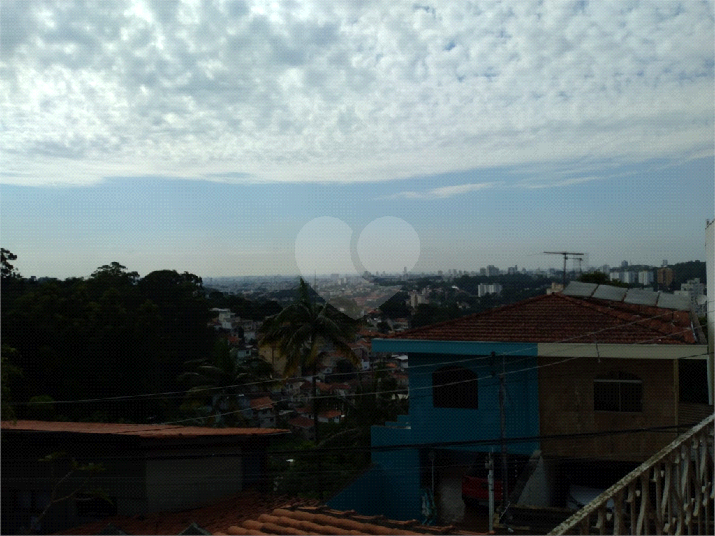 Sobrado à venda no Jd. Arnoni, 400 m²