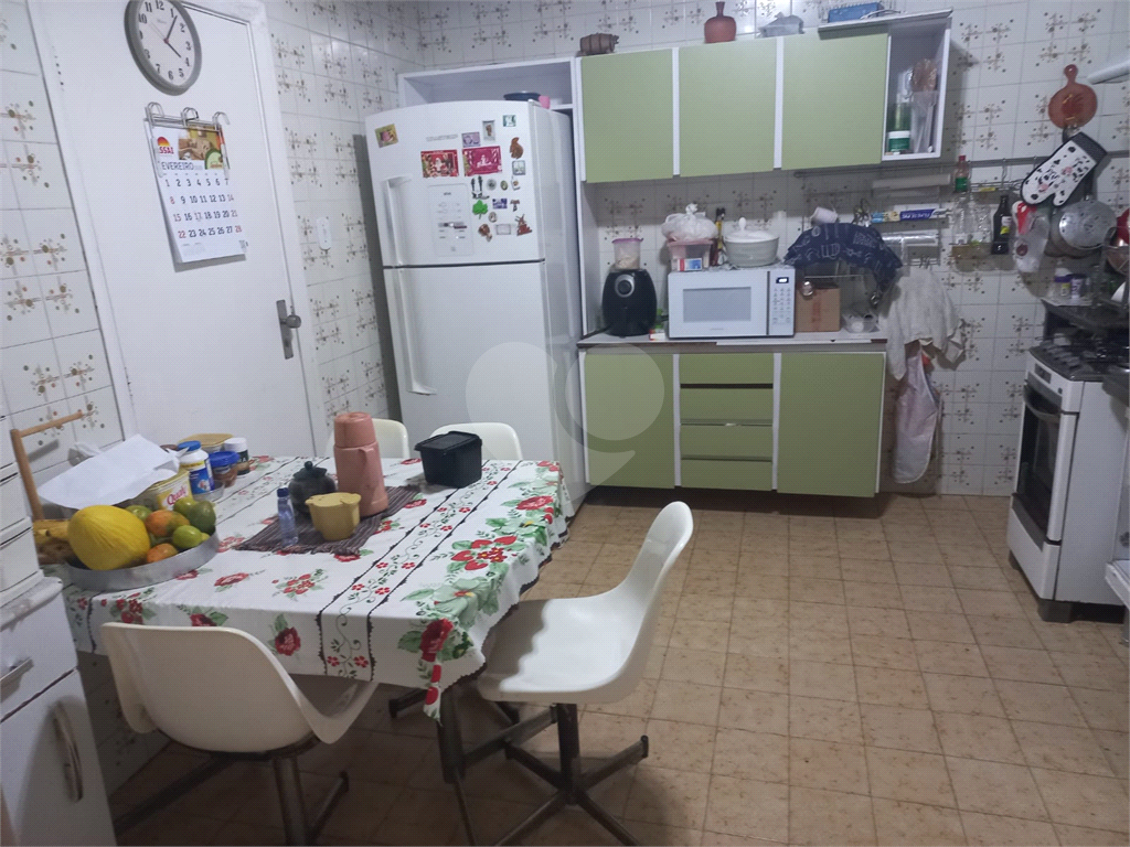 APARTAMENTO em PINHEIROS
