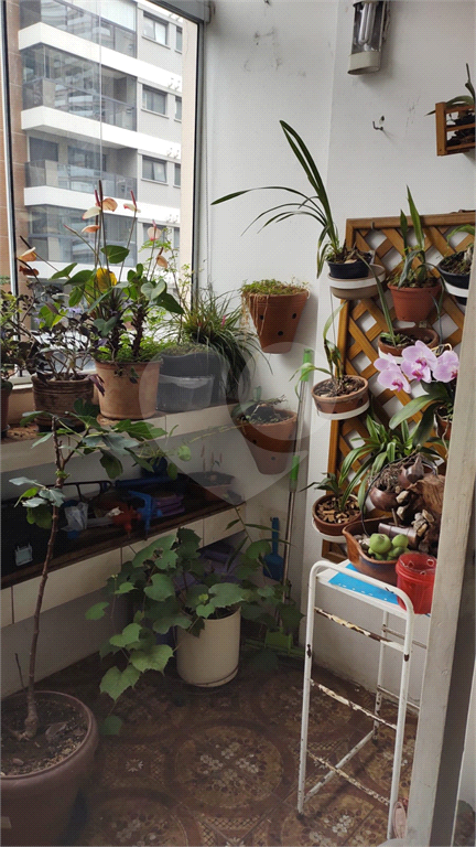 APARTAMENTO em PINHEIROS