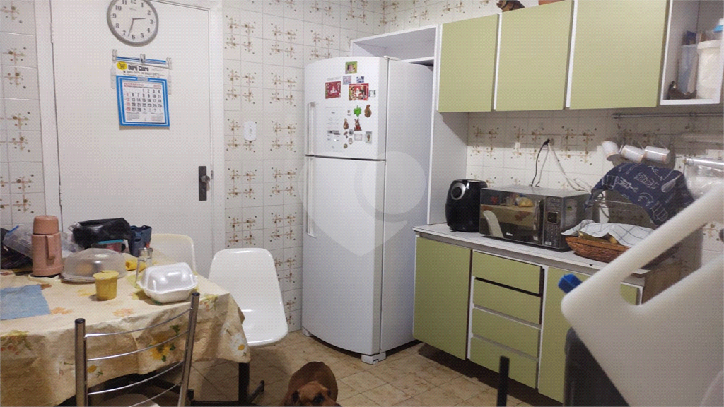 APARTAMENTO em PINHEIROS