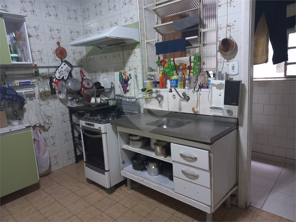 APARTAMENTO em PINHEIROS