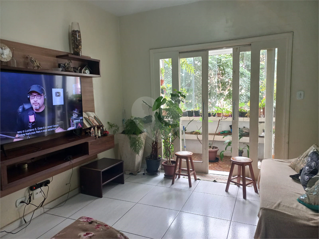 APARTAMENTO em PINHEIROS