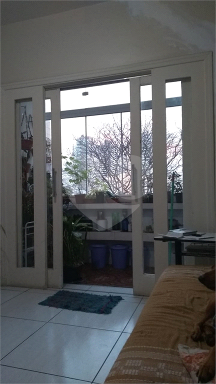 APARTAMENTO em PINHEIROS