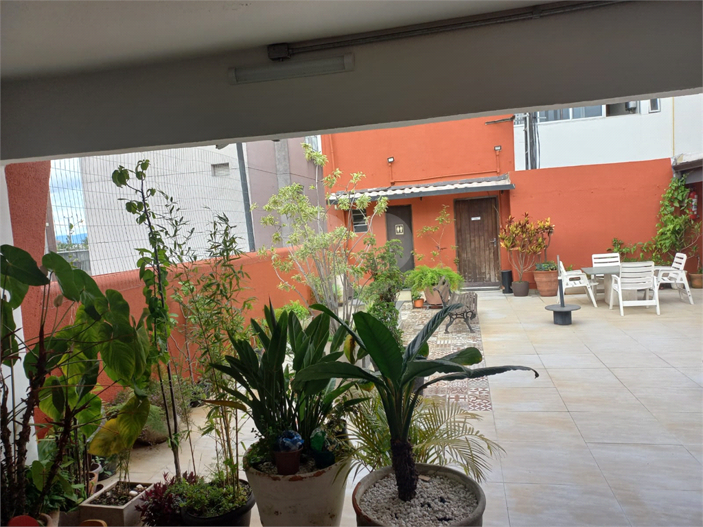 APARTAMENTO em PINHEIROS